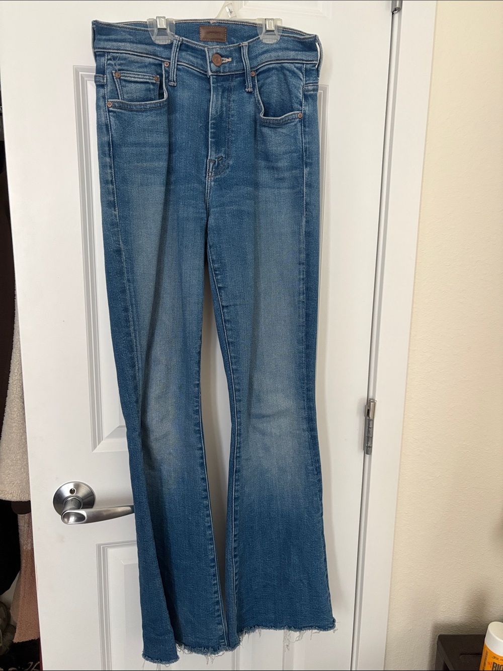 MOTHER The Weekender Fray Jeans